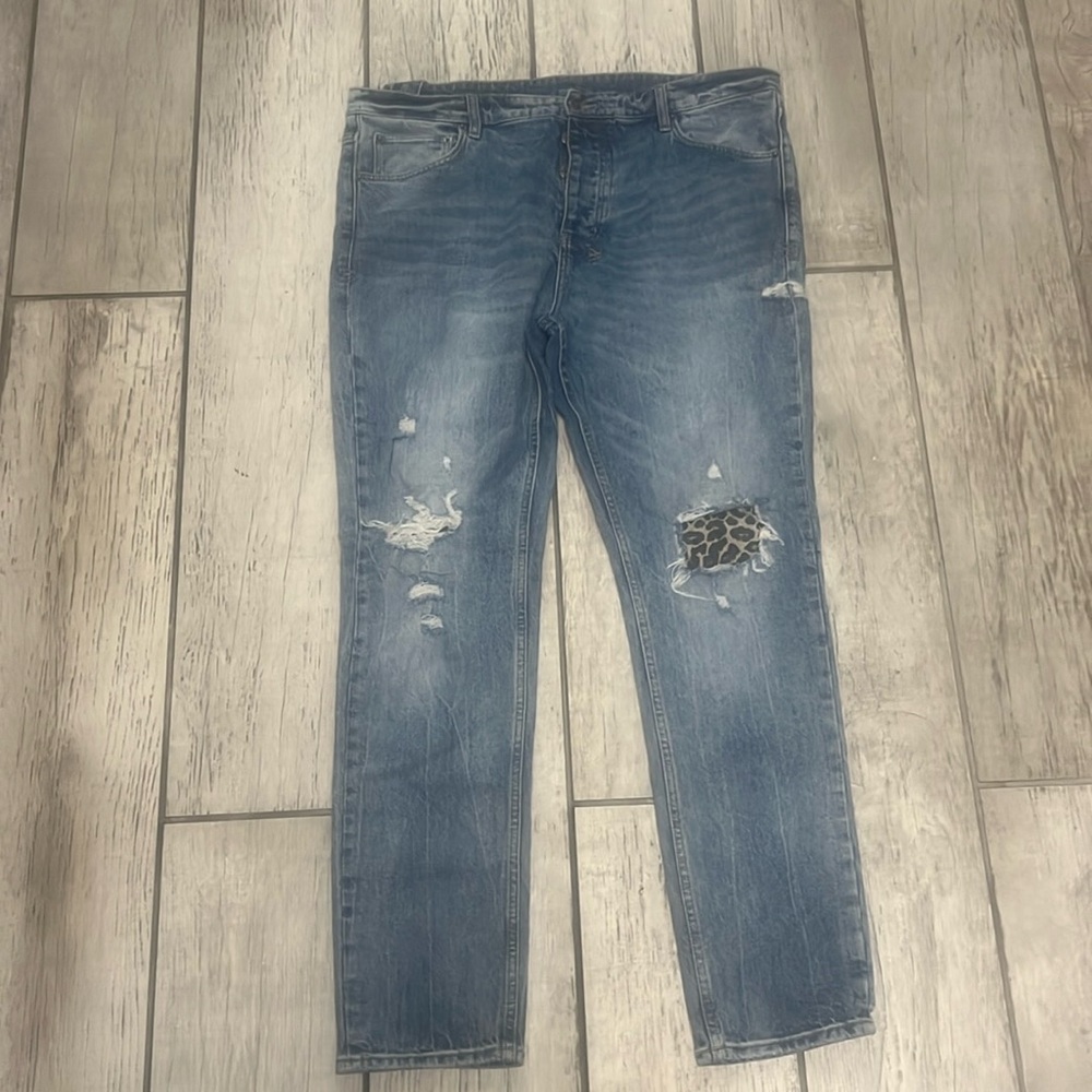 Ksubi jeans denim size 40 cheetah print on the knee part